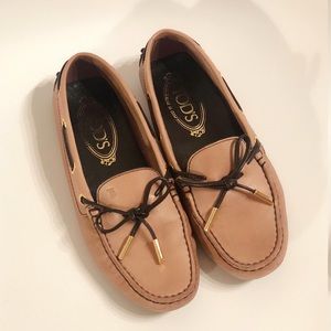 Tod’s gommino shoes